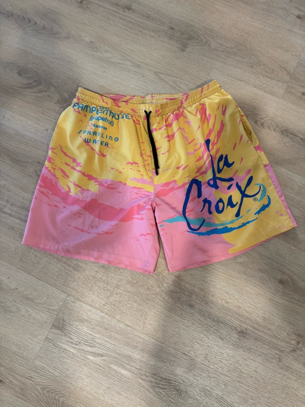 Public space La Croix Pamplemousse swim trunks mens xl